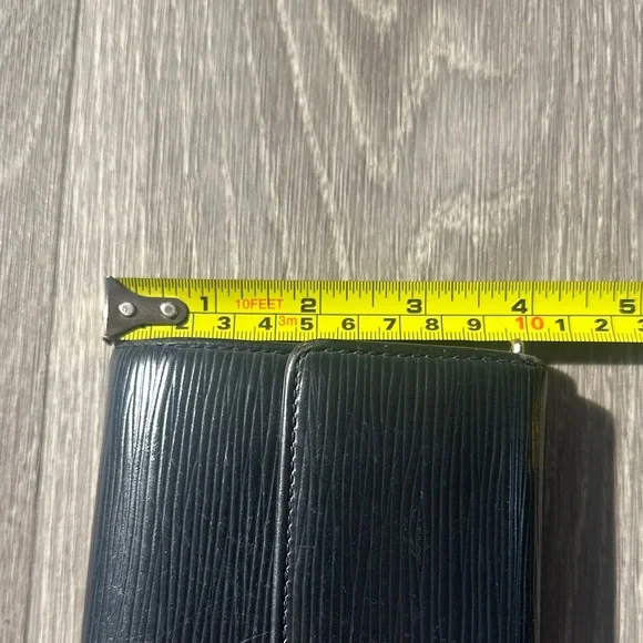 Louis Vuitton Epi long wallet - Picture 11 of 11